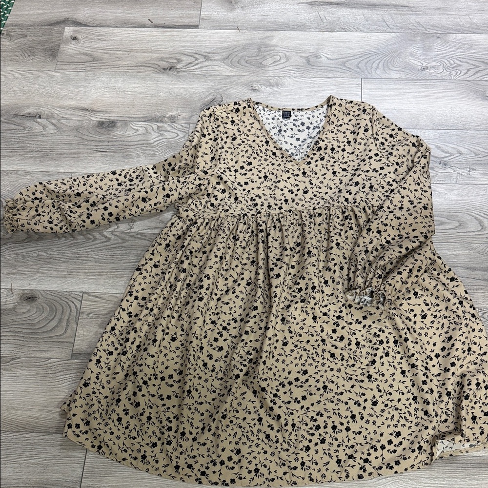 Floral Print V neck Dress - Beige and Black